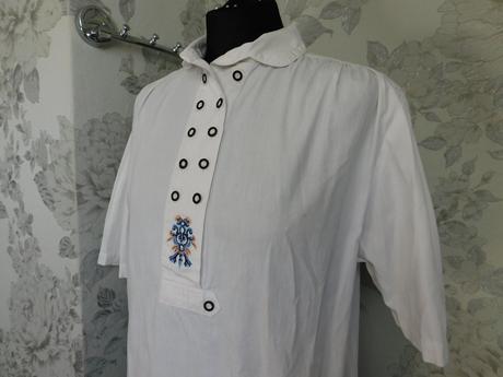 Kvalitna trechten bluzka/kroj, 42