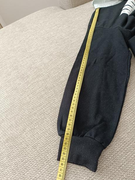 Čierna oversize mikina s bielym golierom shein, xs