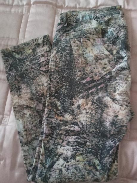 Perfektné nohavice, 42