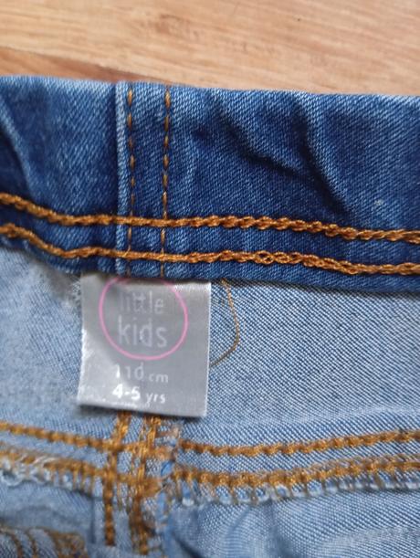 Mix oblečenia, 104–116