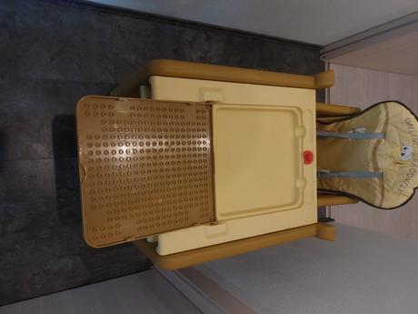 Detská jedálenská stolička, 