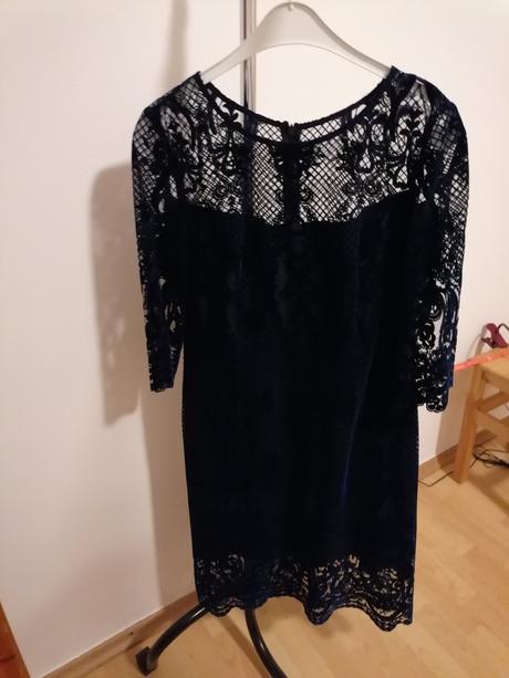 Prilezitostne tne saty, 38