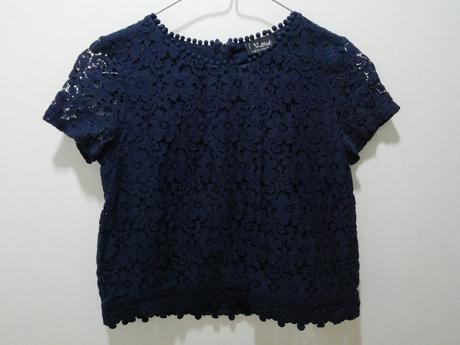 Modrá čipkovaná blúzka crop, next,140