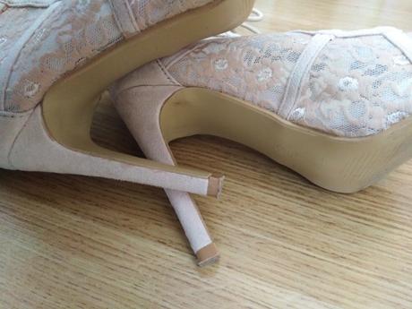 Nádherné čipkované sandálky, 36