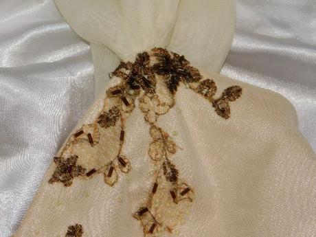 Velmi pekne spoločenske saty, 34