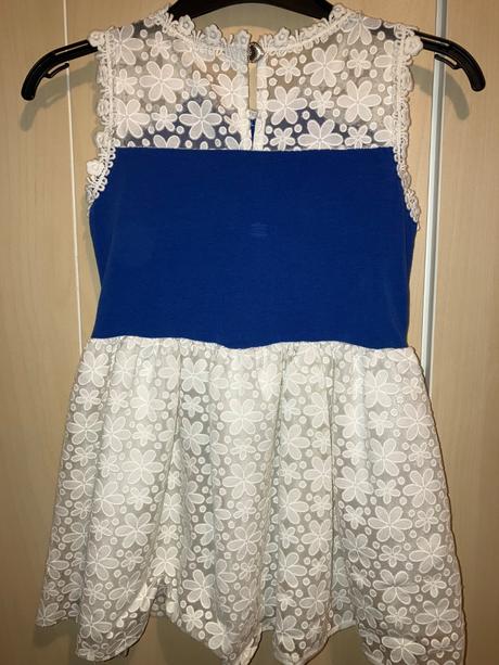 Čipkované šaty, 110