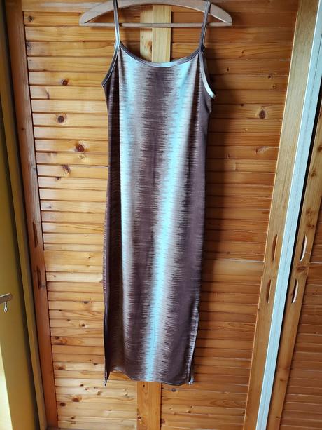 Šaty na ramienka, s