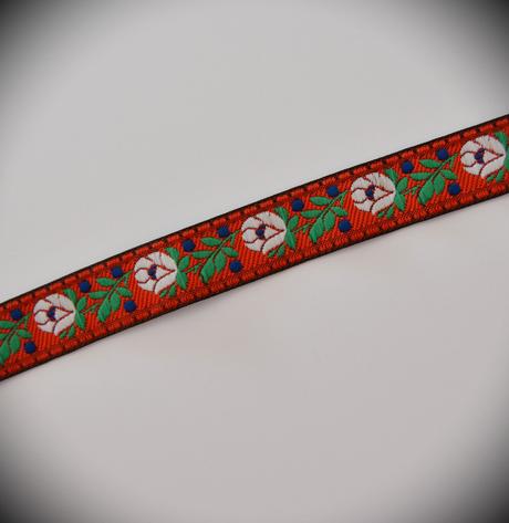 Dámsky úzky folklórny ľudový opasok na stužku, 