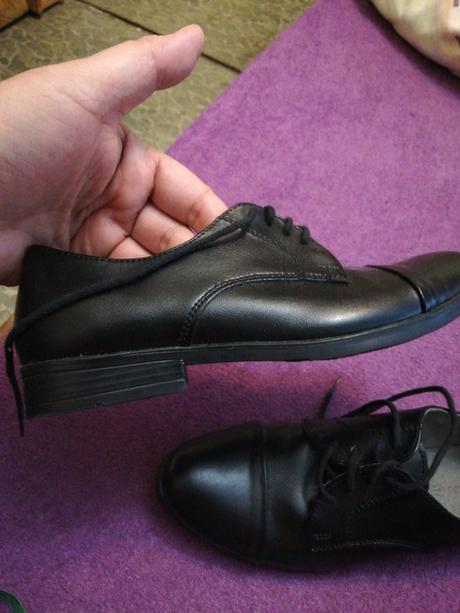 Spoločenské topánky, 32