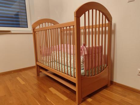 Detská postieľka z masívu, šírka (cm): 60,dĺžka (cm): 120