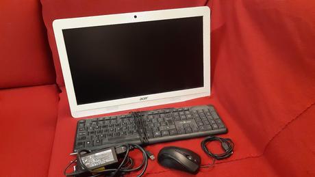 Predám počítač a monitor v jednom acer aspire mode, acer