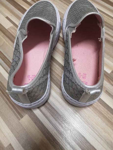 Dámske topánky - vsuvky, 37