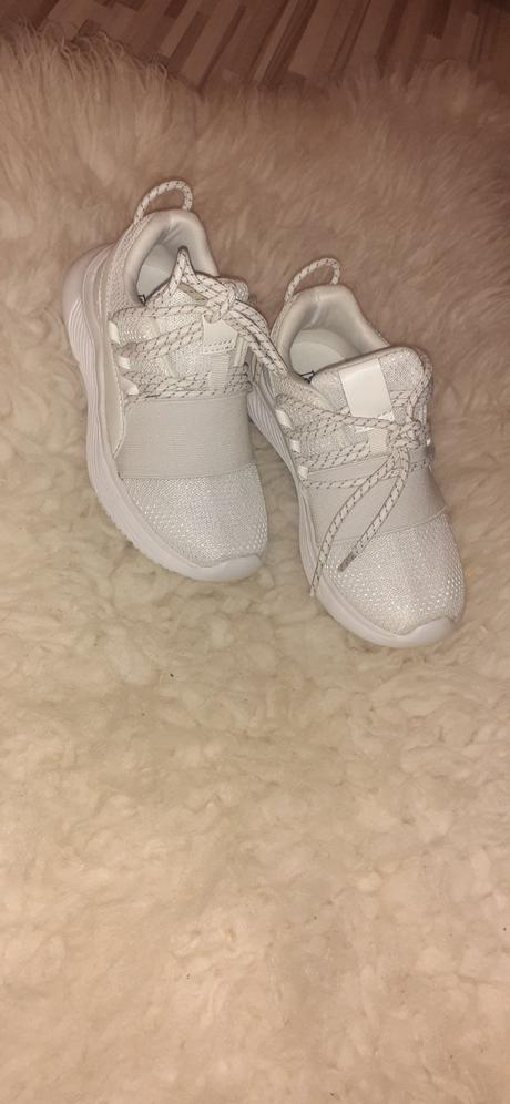 Tenisky - nove, reserved,30