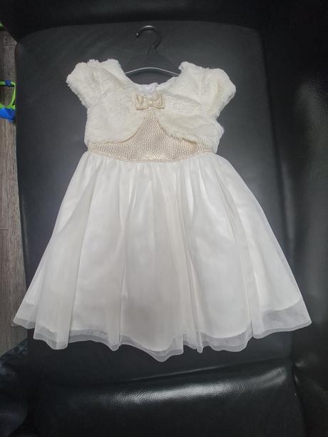 Spoločenské šaty, 98