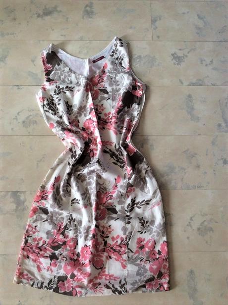 Púzdrové batistové šaty s/m, m