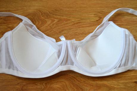 Dámska luxusná podprsenka výborný strih, 70c - 90d