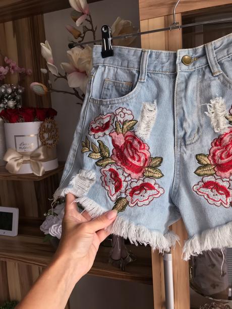 Denim šortky s výšivkou, xs