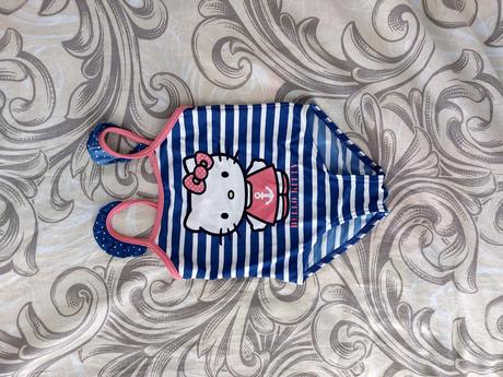 Jednodielne plavky, 98