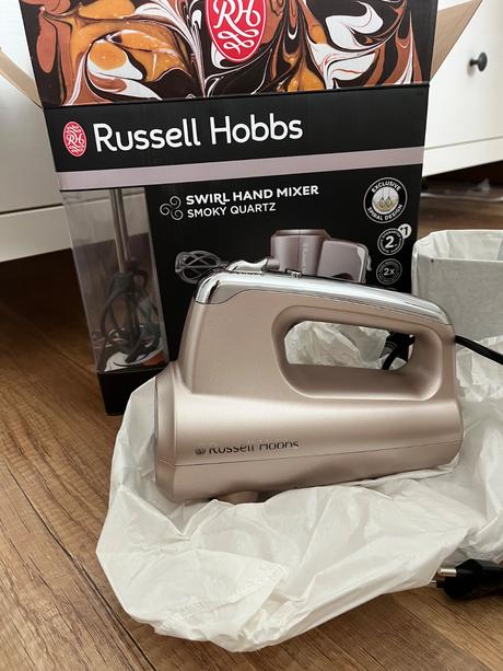 Mixér ručný russell hobbs,