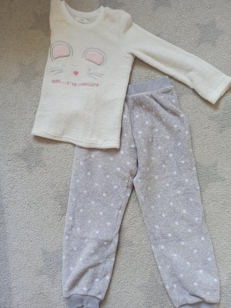 Pyžamo, f&f,134
