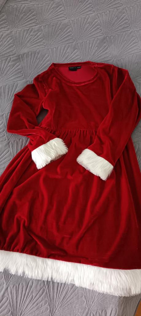 Nádherné vianočné šaty, 140
