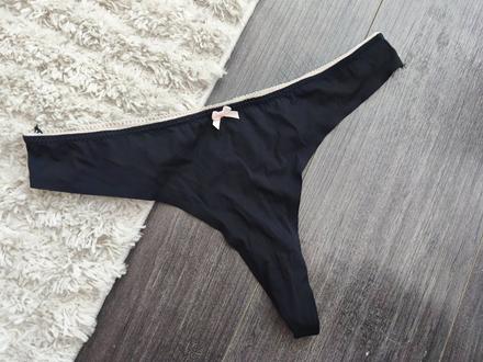 Čierne tanga., xl