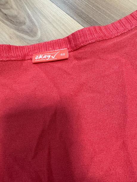 Pekny sveter, okay,40