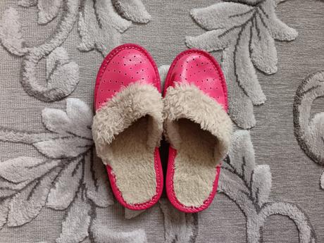 Kožené papučky, 28