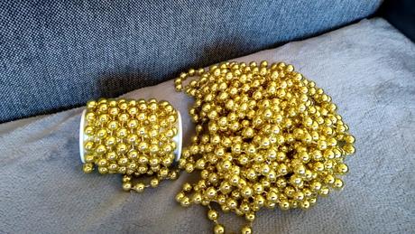 Zlatá vianočná reťaz guličky extra dlhá 10,4 metra, 