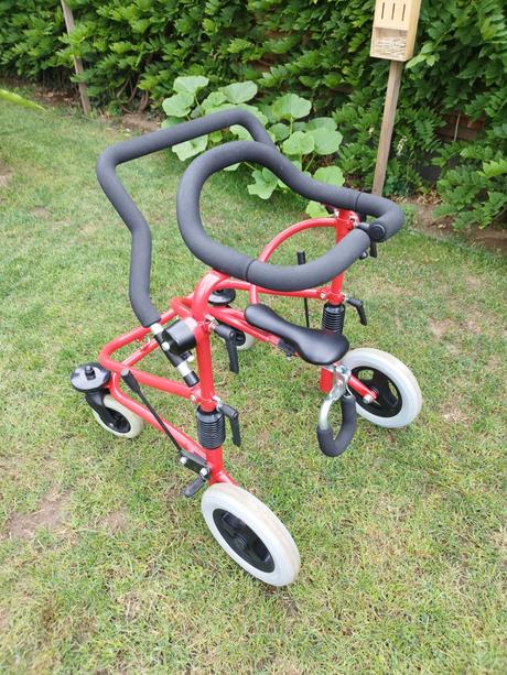 Chodítko pre zťp/ťzp dieťa,