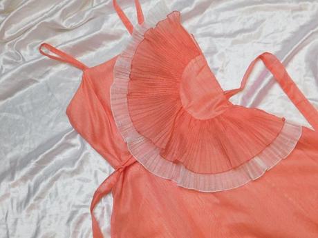 Elmi pekne spoločeneke vintage saty, 38