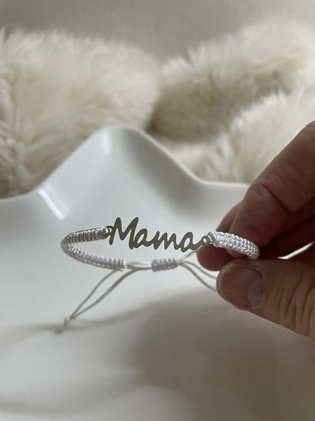 Náramok ku dňu matiek, 