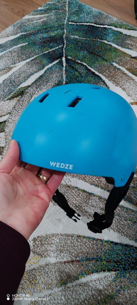 Prilba na korčule/lyže, 