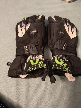 Rukavice snowbordove, 158
