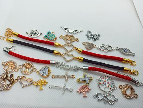 Náramky červený s predlž.retiazkou, 