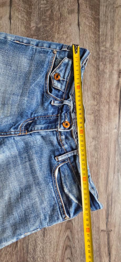 Kratasy, clockhouse,m