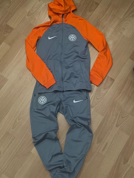 Teplakova suprava + tricko, nike,140