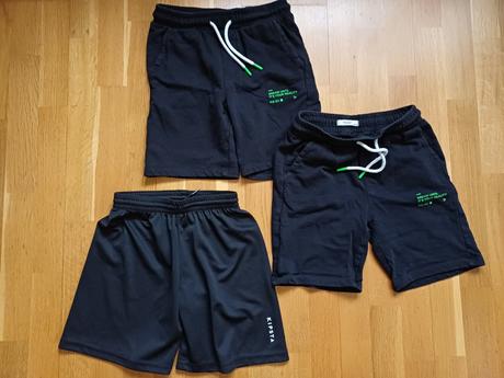 3 x kraťasy, reserved,134