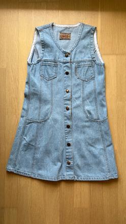 Rifľové šaty, 128