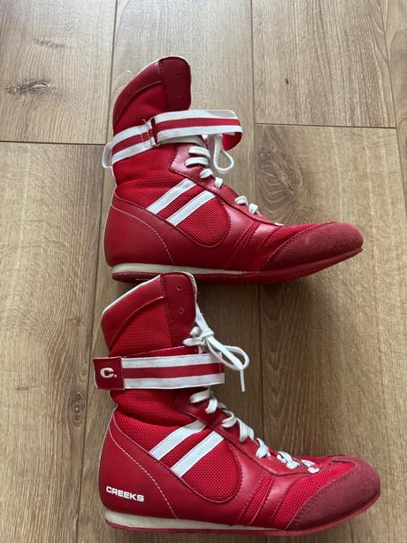 Chlapčenské boxerské tenisky, 33