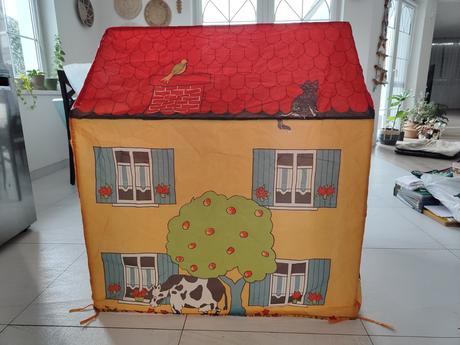 Látkovy domček na hranie, 