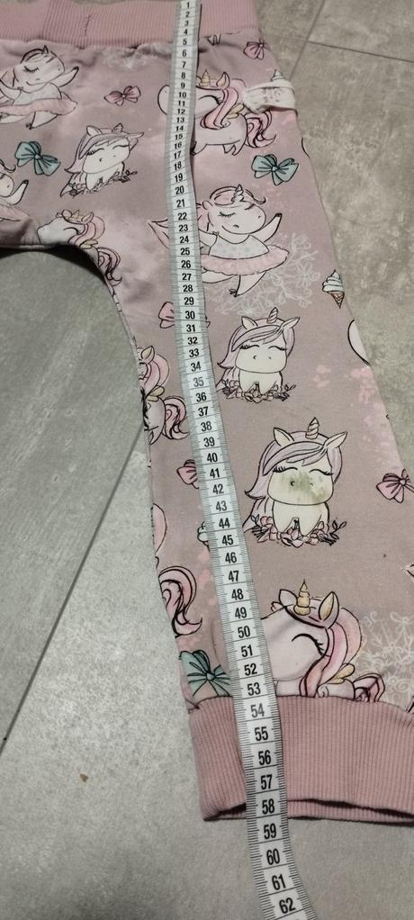 Tepláky jednorožec, 110