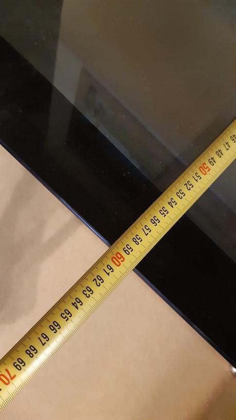 Predám skleneny stolik do obyvacky., 