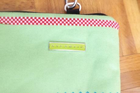 Kvalitna znackova, jedinecna, krasna crossbody,