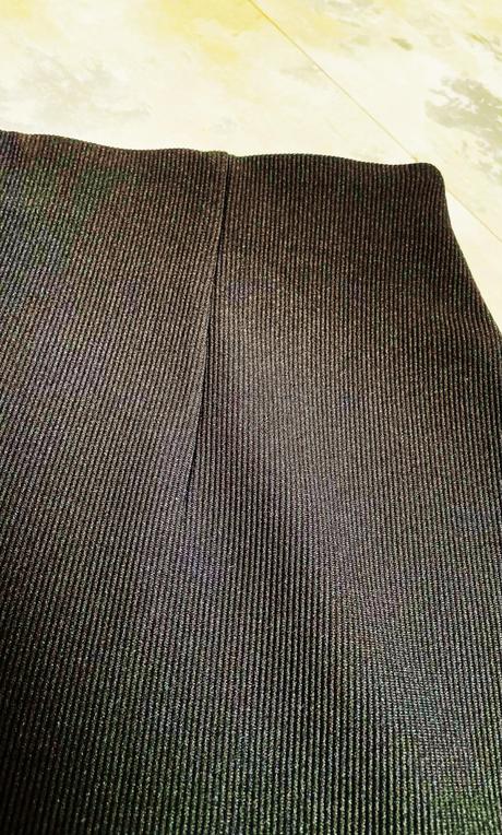 Elastická sukňa, 42