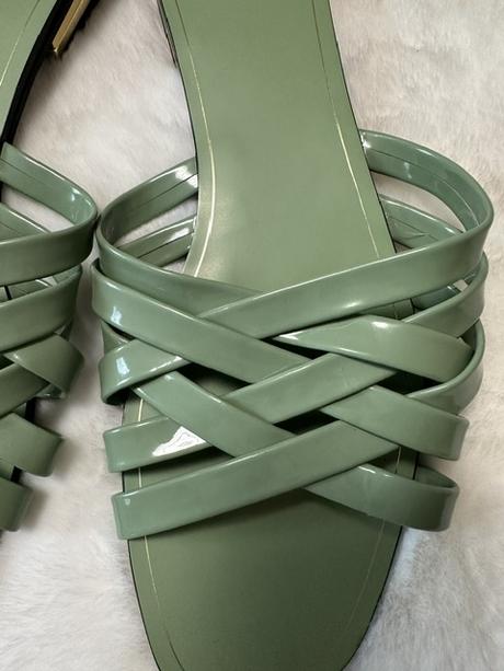 Šľapky zelenkavé lesklé zn. zara originál, zara,40