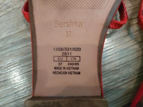 Sandále, bershka,37