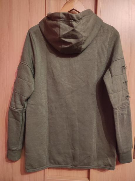 Mikina, chapter young,s