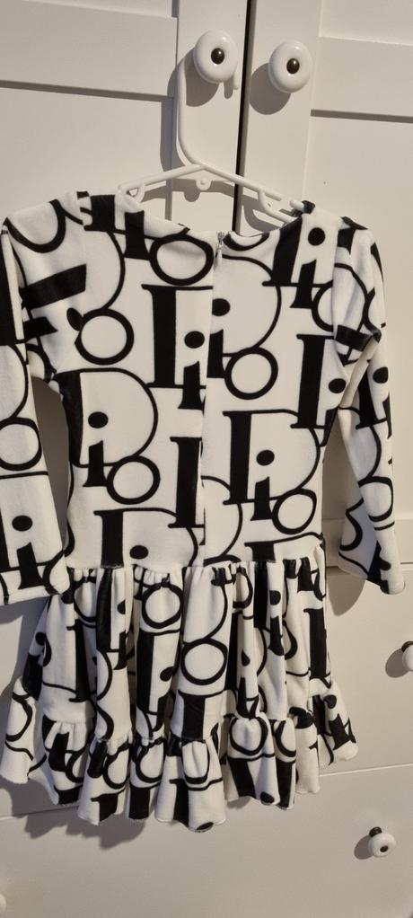 Velurove šaty v.92, 92