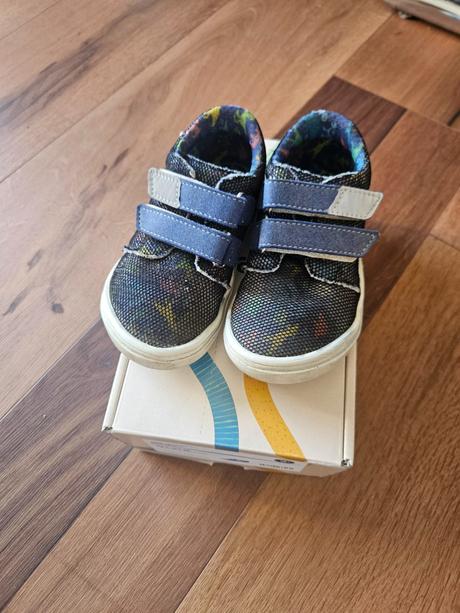 Barefoot jonap, jonap,25